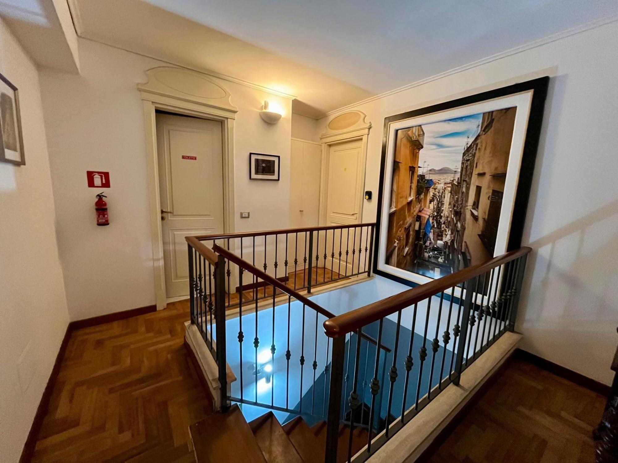 Palazzo Rota Guesthouse Neapel Exteriör bild